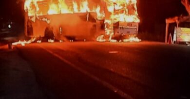 Detención de delincuentes y quema de vehículos en Tabasco