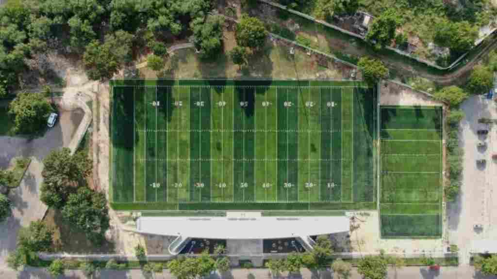 Rehabilitan cancha de futbol americano en