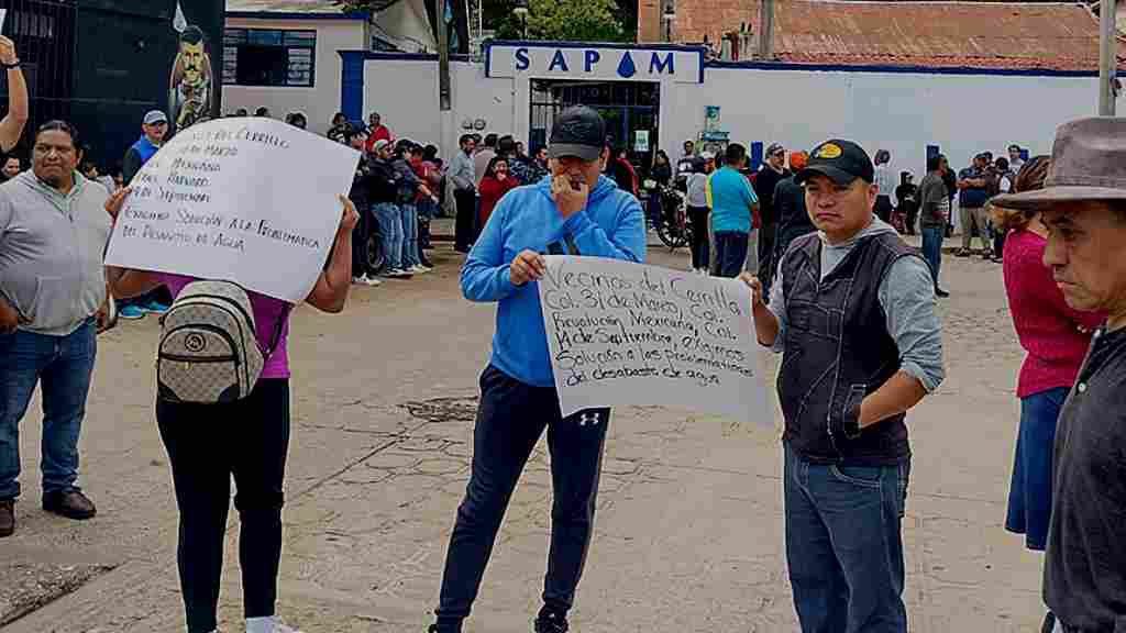 Colonos protestan por falta de agua en San Cristóbal | Total Sapiens