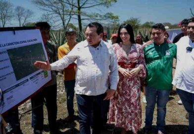 Supervisan avances de obras carreteras en Yucatán