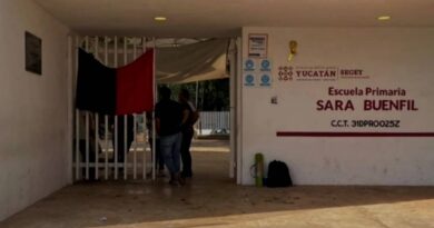 Afecta paro magisterial a unos 30 mil alumnos en Yucatán Afecta paro magisterial a unos 30 mil alumnos en Yucatán