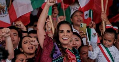 Miles de quintanarroenses respaldan defensa de México