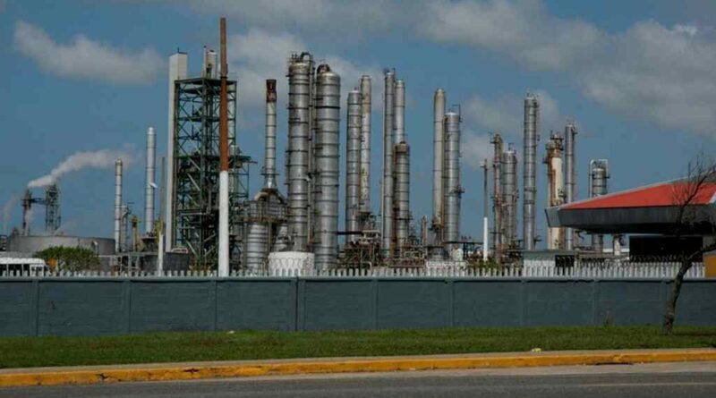 Lanzan reactivación de industria petroquímica y fertilizantes en Veracruz
