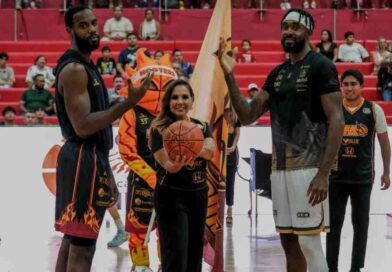 Vive  Mara con la afición fiesta del baloncesto en Cancún