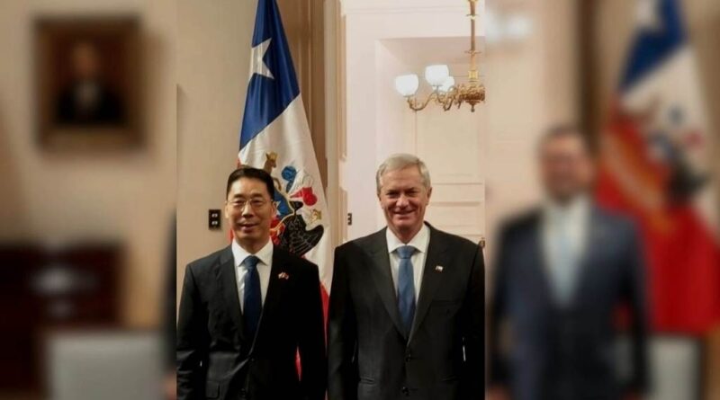 Algunos en EU se creen el ‘emperador’ de América Latina Algunos en EU se creen el ‘emperador’ de América Latina