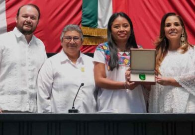 Entregan medalla al Mérito Mujer Indígena Maya “María Petrona Uicab” Entregan medalla al Mérito Mujer Indígena Maya “María Petrona Uicab”