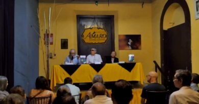 Presentan en Mérida “El jardín de las insurgencias” Presentan en Mérida “El jardín de las insurgencias”