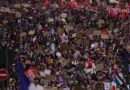 Más de 100 mil personas protestan en Francia Más de 100 mil personas protestan en Francia