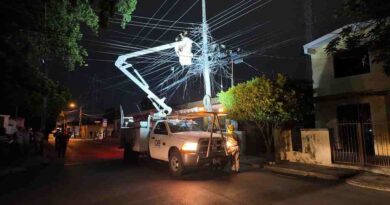 CFE atiende los problemas de los apagones en Yucatán CFE atiende los problemas de los apagones en Yucatán