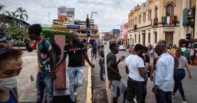 Expiden permiso de tránsito a migrantes en Chiapas Expiden permiso de tránsito a migrantes en Chiapas