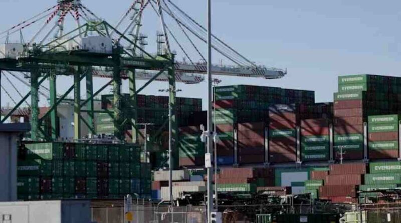 Fracasa Trump en bajar déficit y frena acuerdo comercial Fracasa Trump en bajar déficit y frena acuerdo comercial