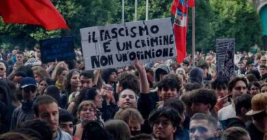 Protestas estudiantiles y laborales en ciudades italianas Protestas estudiantiles y laborales en ciudades italianas
