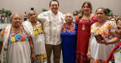 Parteras tradicionales reciben apoyos del Bienestar