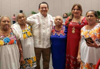Parteras tradicionales reciben apoyos del Bienestar Parteras tradicionales reciben apoyos del Bienestar