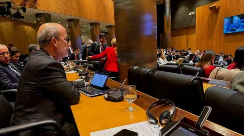 En riesgo democracia, desarrollo y soberanía de países