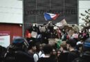 Estudiantes urgen respuesta del gobierno francés